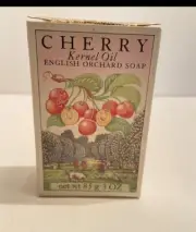Crabtree & Evelyn Vintage London Cherry Kernel Oil English Orchard Soap Bar 1980