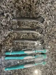 Guru Nanda Toothbrush With Storage Cap And Toungue Scraper (LOT OF 6)