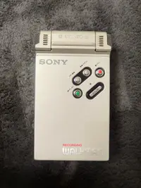 在飛比找露天拍賣優惠-【千代】Sony WM-R2 索尼卡帶錄音機 采訪機 隨身聽