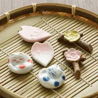 在飛比找ETMall東森購物網優惠-筷子架櫻花造型和風福貓合輯陶瓷