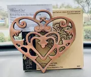 NEW Pampered Chef Round-Up from the Heart 2006 Trivet 2937 Cast Iron Collectible