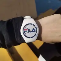 在飛比找Yahoo!奇摩拍賣優惠-FILA斐樂手錶官方正品男女一對情侶錶學生硅膠時尚運動腕錶果