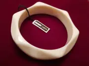 VINTAGE NOS Creamy White LUCITE 5/8" WIDE FLAT BAND BANGLE BRACELET - PRETTY