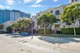 加利福尼亞西木公寓風格度假村Resort Style Apartment in Westwood CA