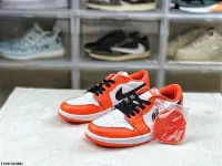 在飛比找Yahoo奇摩拍賣-7-11運費0元優惠優惠-Nike Air Jordan 1 Low OG 白橙 扣碎