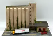 Walthers Cornerstone N Scale 933-3027 "Hartland Grain Elevator" Fully Assembled
