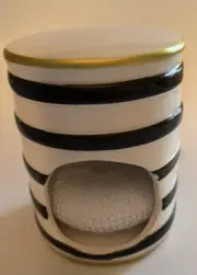 Almeria Collection Ceramic Scrubby Holder Black White Stripe W/ Scrubby