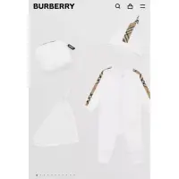 在飛比找蝦皮購物優惠-Burberry 專櫃正品 格紋棉質三件組嬰兒禮品套裝 連身