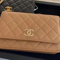 在飛比找PopChill優惠-[二手] Chanel 季節限定 22k 焦糖色發財包woc