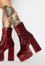 [Lamoda] Hott Wild Nature Platform Heels