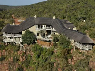 Clifftop Exclusive Safari Hideaway Lodge - All Inclusive