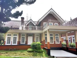 城市花園別墅R8-3Villa Kota Bunga R 8 – 28