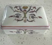 NEW VINTAGE ELIZABETH ARDEN MEMOIRE CHERIE DUSTING POWDER in PORCELAIN BOX