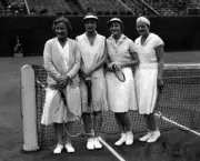 Partners Elizabeth Ryan Helen Wills Moody stand opponents Mrs Fear- 1930s Photo