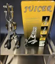 Winco JC-19 Premium Hand-Press Citrus Juicer