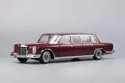 Kengfai 1/18 Mercedes Benz 600 Pullman W100 Diecast MODEL Car Red/White/Blue