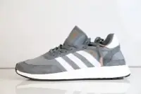 在飛比找Yahoo!奇摩拍賣優惠-adidas Originals Iniki Runner 