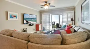 Land's End 10-402 Beach Front - Premier