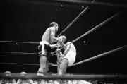 Wilfredo Benitez Knock Ray Chavez Guerrero Into The Ropes 1977 Old Boxing Photo