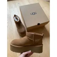 在飛比找蝦皮購物優惠-ugg厚底 美國帶回 全新真品 us7