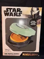 Star Wars The Mandalorian Child Baby Yoda Grogu 4” Mini Waffle Maker Disney