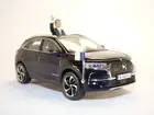 CITROEN DS7 Crossback présidentielle & Emmanuel MACRON 1/43