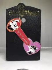 Vintage Six Flags Pepe Le Pew Penelope Heart Key Looney Tunes Enamel Pin #0508