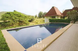 Bali style 7 bedrooms Pool villa on Palm Hills