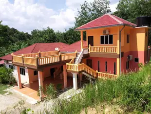淡馬魯鎮的3臥室小屋 - 2500平方公尺/3間專用衛浴Homestay Bukit Angin Temerloh