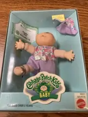 VINTAGE 1997 CABBAGE PATCH DOLL BABY NIB NOVEMBER 16 FREYDA RISA