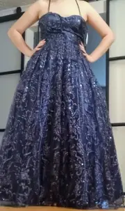 NEW PROM DRESS NEVER WORN. Windsor Gown Sz 13. Tags Attached.