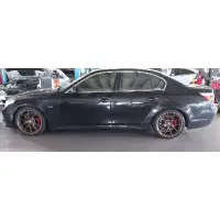 在飛比找蝦皮購物優惠-BMW E60 氣壓避震器一組 中古良品 出清特價中