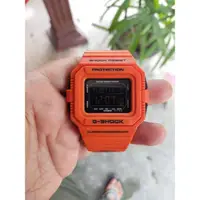 在飛比找蝦皮購物優惠-卡西歐 G-SHOCK DW-D5500MR-4 橙色系列的