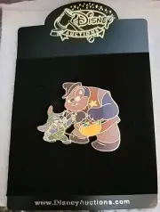 DISNEY Stitch Pin Jumbaa Robin Hood & Sheriff DA Pin ON CARD LE