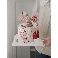在飛比找ETMall東森購物網優惠-母親節祝壽蛋糕裝飾搪膠抱貓老奶奶擺件翻糖花朵福字甜品擺件裝扮