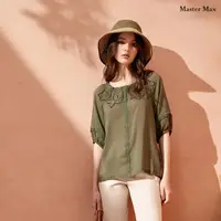 在飛比找momo購物網優惠-【Master Max】天絲棉領口鬆緊繡逢圖案五分袖上衣(8