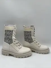 NWB GUESS Women's Odalis Lace Up Combat Boots White Size 7.5
