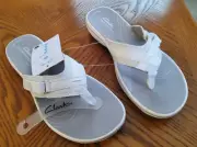 CLARKS " BREEZE SEA" CLOUDSTEPPERS THONG HOOK & LOOP SANDALS-7M-WHITE-*NEW**