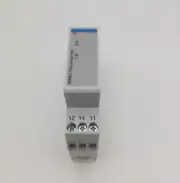 1PC DPA52CM44 Three-phase relay