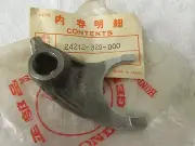 NOS 72-73 HONDA XL250K0 XL250 XL 250 LEFT LH GEARSHIFT FORK 24212-329-000