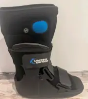 UNITED ORTHO Air Stabilizer Ankle Walker Fracture Right Boot Size Medium Unisex