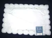 Balta 4 Placemats 4 Napkins 8 pc set Swiss Embroidery White Daisy Polyester vtg