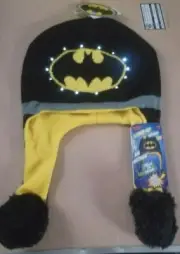 DC COMICS Batman Light up Winter CHILDRENS Beanie Black Yellow NEW with TAGS