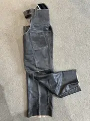 RIVER ROAD Leather Chaps BIKER Belted Riding Pants Motorcycle XL Color:’Vintage’