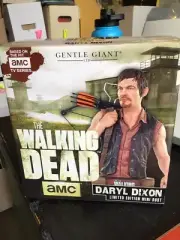 GENTLE GIANT DARYL DIXON WALKING DEAD MINI BUST 2122/4500 SEALED 2013 AMC SERIES