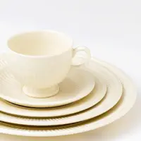 在飛比找ETMall東森購物網優惠-英國Wedgwood瑋致活EDME奶油色浮雕條紋茶杯碟咖啡馬