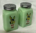 NEW W/ Vntg-look Jadeite Bunny Bread Green Glass Salt And pepper Shakers T-83