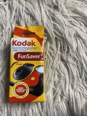 KODAK FILM FUNSAVER SINGLE USE DISPONSABLE CAMERA NEW 27 EXPOSURES EXP 03/2011