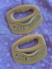 2 Stainless Steel Pizza Cutters Rocker Slicers with Cover Non-stick Sharp Blade
