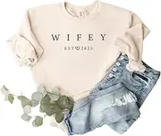 [BRIDE SHIRT] Just Married Wife Est 2025 Sweatshirt for Women, Honeymoon Bride Gift Womens Wedding Bridal Shower Outfits